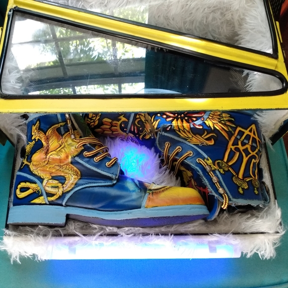 Custom Boots - Picture 13 of 15